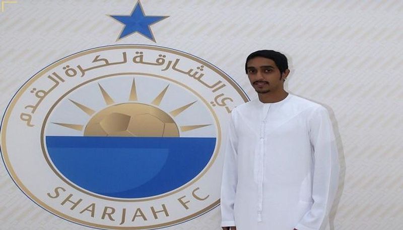 اللاعب عقب التوقيع