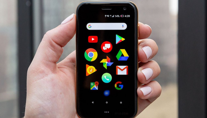 هاتف Palm الذكي أصغر هاتف في العالم