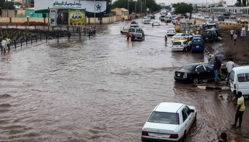 أضرار الفيضانات لحقت بأكثر من 37 ألف منزل
