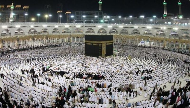 السعودية تغلق صحن الطواف والمسعى خشية