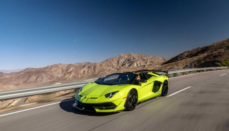 طراز لامبورجيني Aventador SVJ Roadster