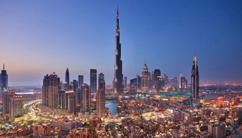 بيئة عمل جذابة في الإمارات