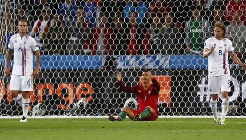 البرتغال وأيسلندا
