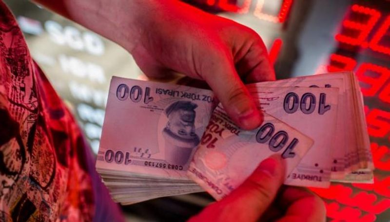 تركيا تهرع لحلفائها لمواجهة أزمة شح الدولار في أسواقها