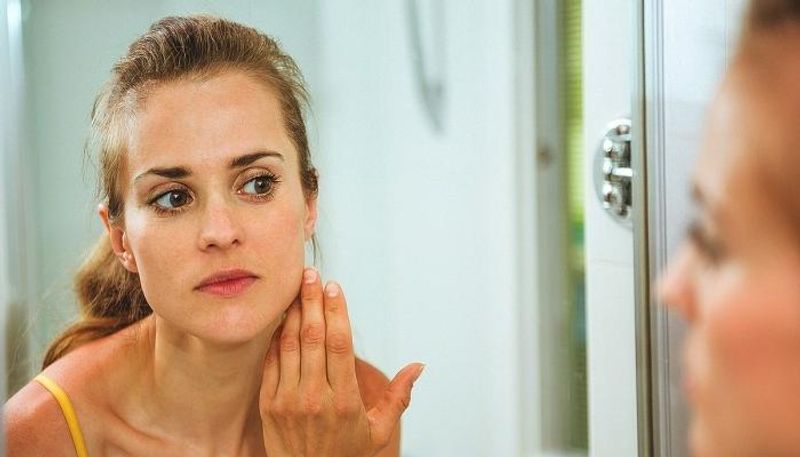 تورم الوجه أكثر ما يزعج السيدات - أرشيفية