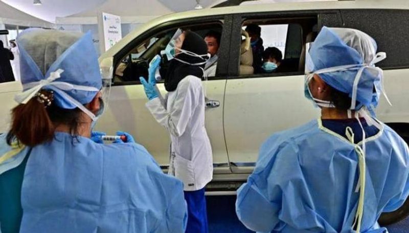 فحص كورونا من المركبة في الإمارات
