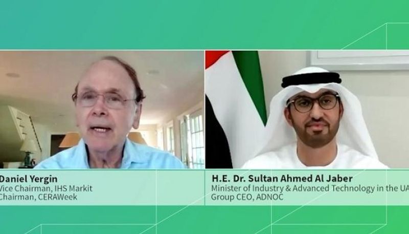 الدكتور سلطان وزير الصناعة والتكنولوجيا المتقدمة