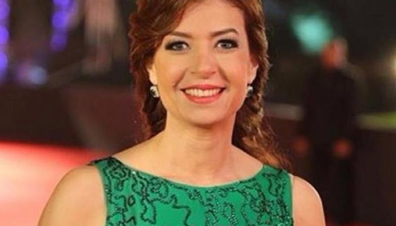 الفنانة منال سلامة