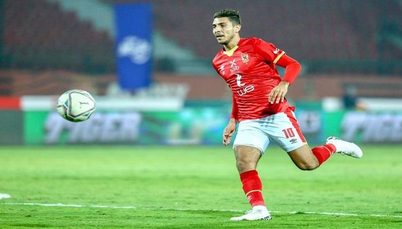محمد شريف لاعب الأهلي