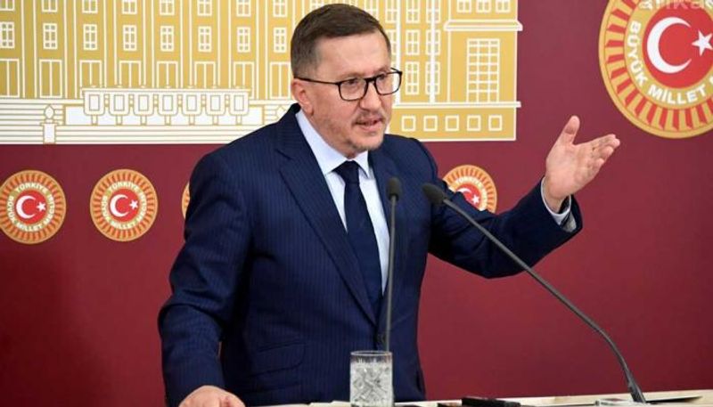 المعارض التركي لطفي تورقان