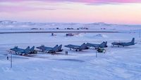 طائرات ميغ-31 روسية في قاعدة روغاتشيفو الجوية في نوفايا زيمليا في القطب الشمالي