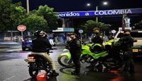قوات الشرطة الكولومبية عند معبر حدودي مع فنزويلا