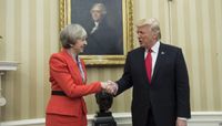 ترامب مع تيريزا ماي